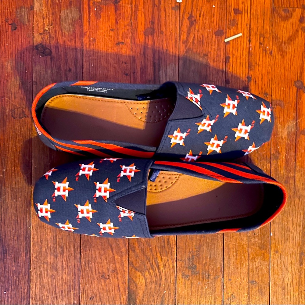 Size 10 Houston Astro’s slip ones!
